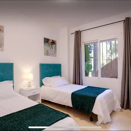 Playa Azul - No 1 - Beachfront Apartment *